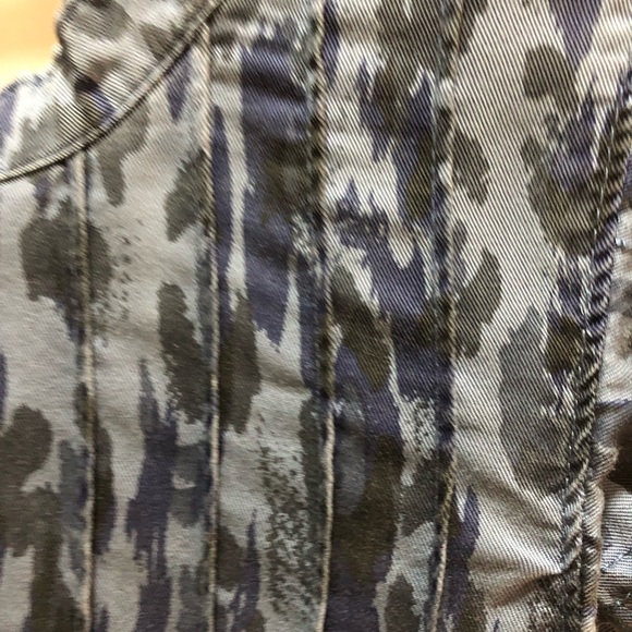 Blue ‘Animal’ Print Camp Sleeve Dress - Picture 8 of 8